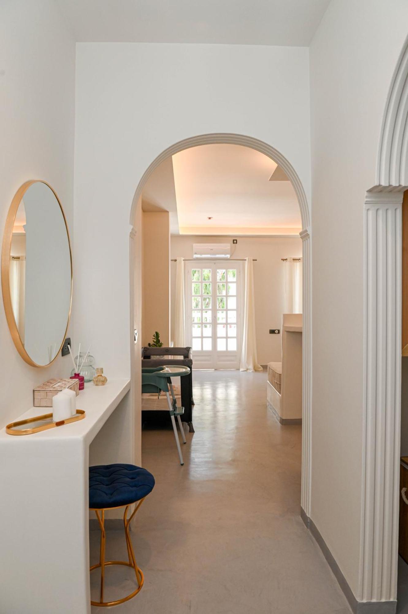 Omnia Apartment